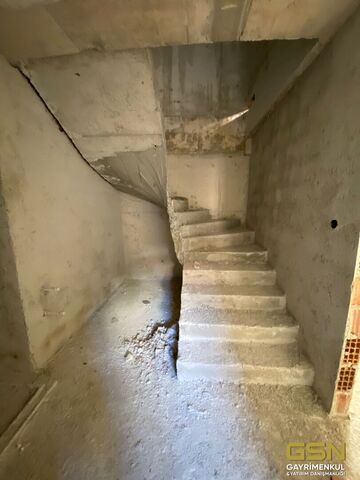 43-ÇAYIROVA YENİMAHALLE’DE MERKEZİ KONUMDA